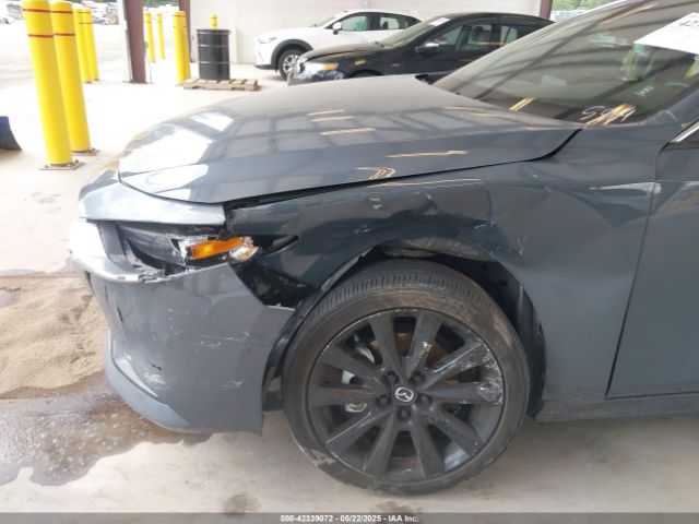 3MZBPBCM9PM365909 Mazda Mazda3 2.5 S Carbon Edition