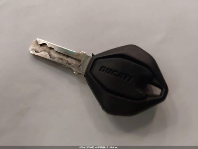 2023 DUCATI PANIGALE ZDMHAATW1PB012425 Photo 10