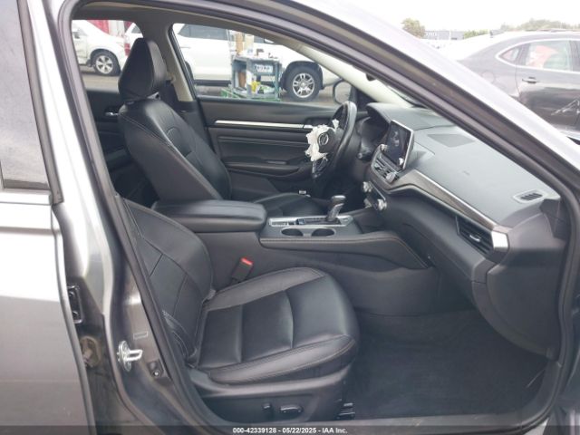 2019 NISSAN ALTIMA 1N4BL4FW5KC181946 Photo 4