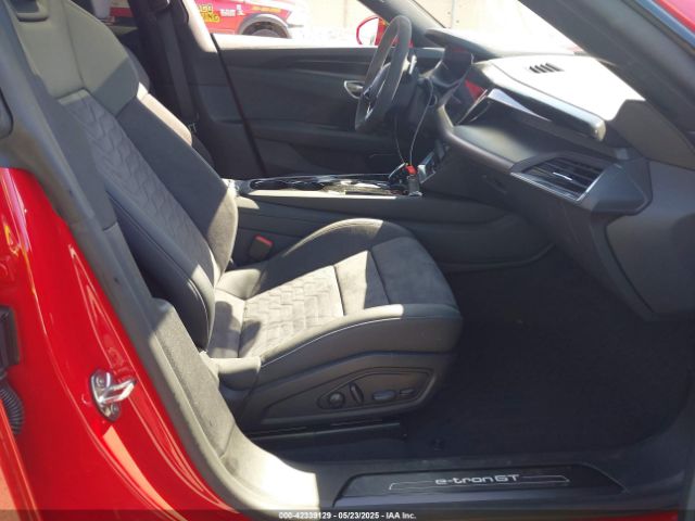 2024 AUDI E-TRON GT WAUFJBFW2R7000954 Photo 4