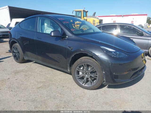 2025 TESLA MODEL Y 7SAYGDEE9SF265307 Photo 0