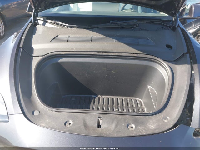2025 TESLA MODEL Y 7SAYGDEE9SF265307 Photo 9
