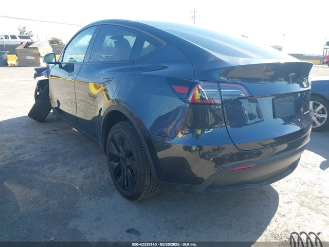 2025 TESLA MODEL Y 7SAYGDEE9SF265307 Photo 2