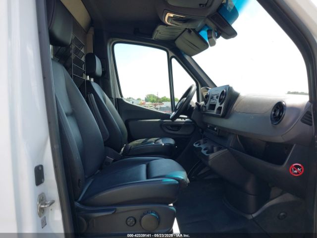 WD3PF0CD2KP035073 Mercedes-Benz Sprinter 2500 High Roof V6/standard Roof V6