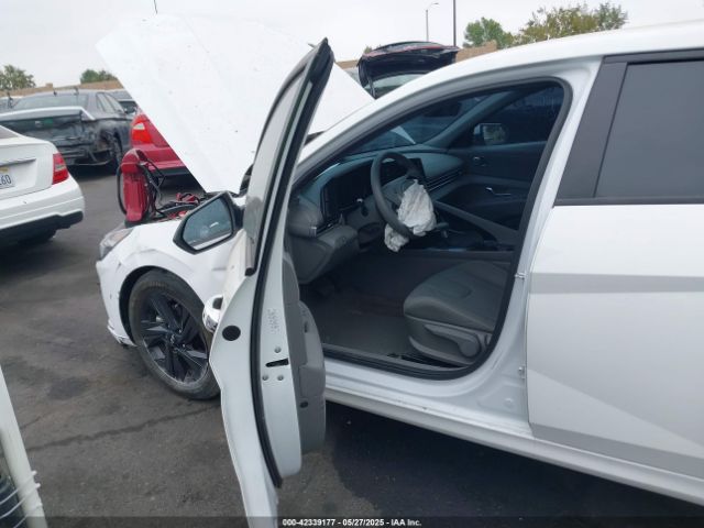 KMHLM4AJXPU077943 Hyundai Elantra Hybrid Blue