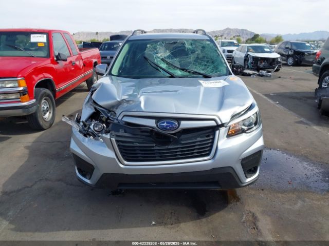 JF2SKAEC1KH451438 Subaru Forester Premium