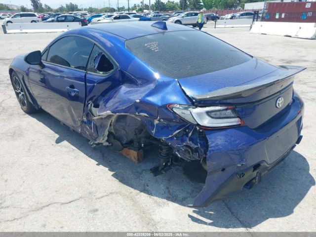 2023 TOYOTA GR86 JF1ZNBC13P8758103 Photo 2