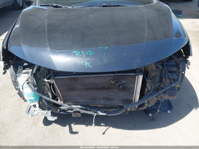 KNMAT2MT3JP516650 Nissan ROGUE SV