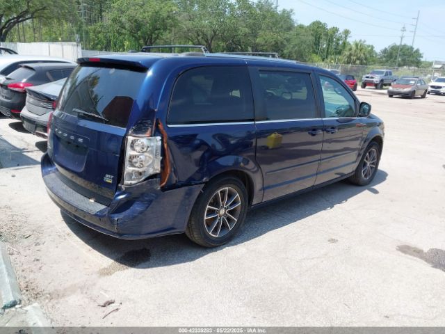 2C4RDGCGXHR697613 Dodge Grand Caravan Sxt