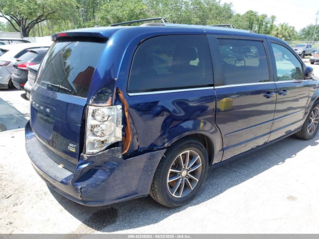 2C4RDGCGXHR697613 Dodge Grand Caravan Sxt
