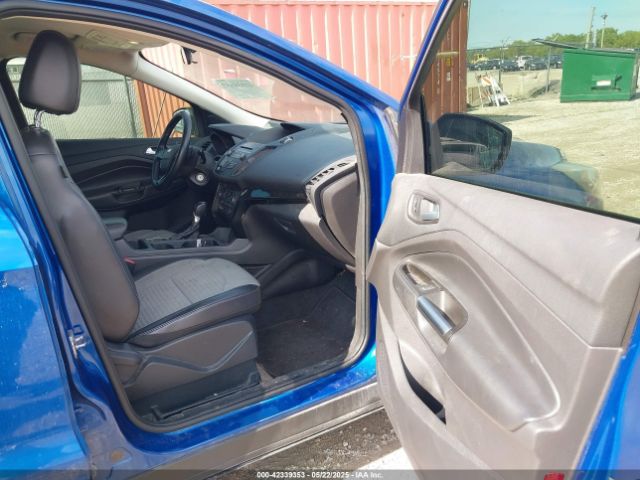 1FMCU0GD6HUC23458 Ford ESCAPE SE