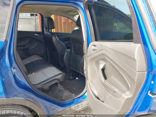 1FMCU0GD6HUC23458 Ford ESCAPE SE
