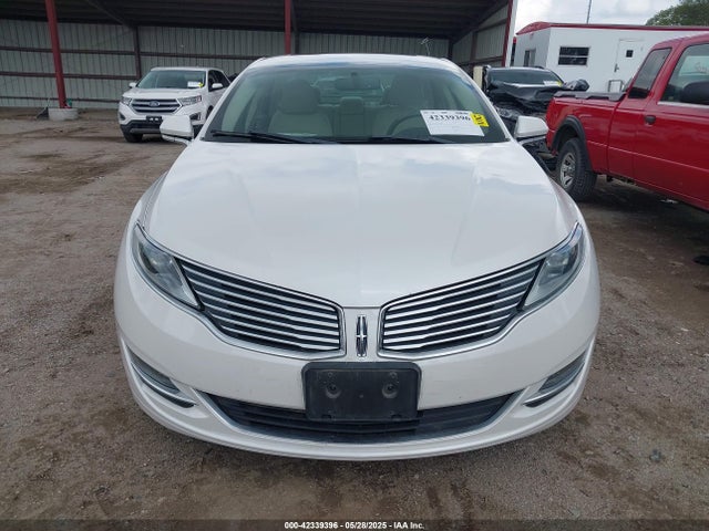 3LN6L2J91GR620212 Lincoln 2016