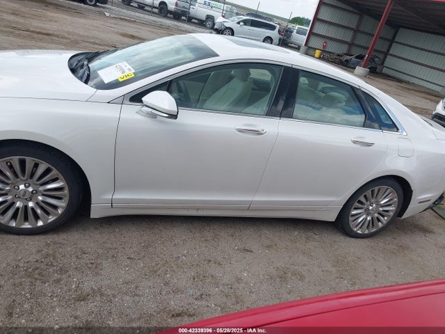 3LN6L2J91GR620212 Lincoln 2016