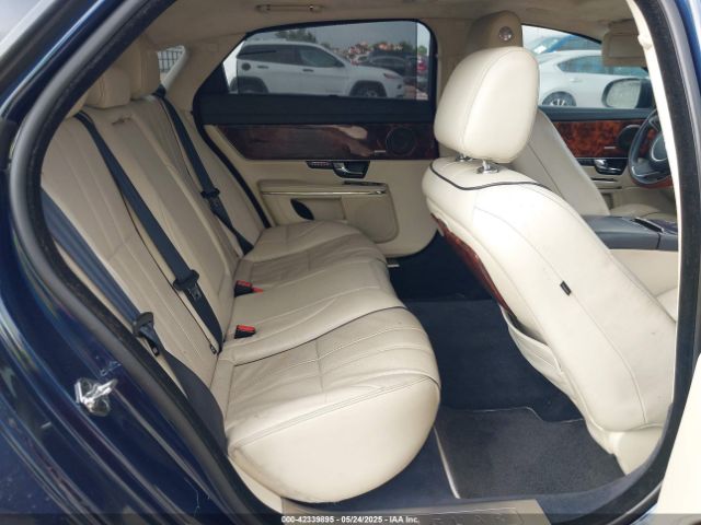2011 JAGUAR XJ SAJWA2GB9BLV10442 Photo 7