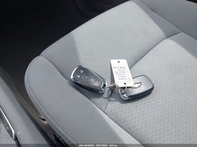 1G1ZD5STXLF060863 Chevrolet Malibu Fwd Lt