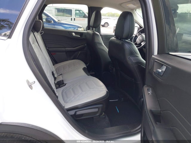 1FMCU0E17PUA76655 Ford Escape Phev