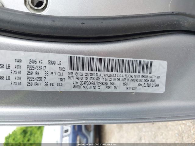 3C4PDCAB8JT229700 Dodge JOURNEY SE