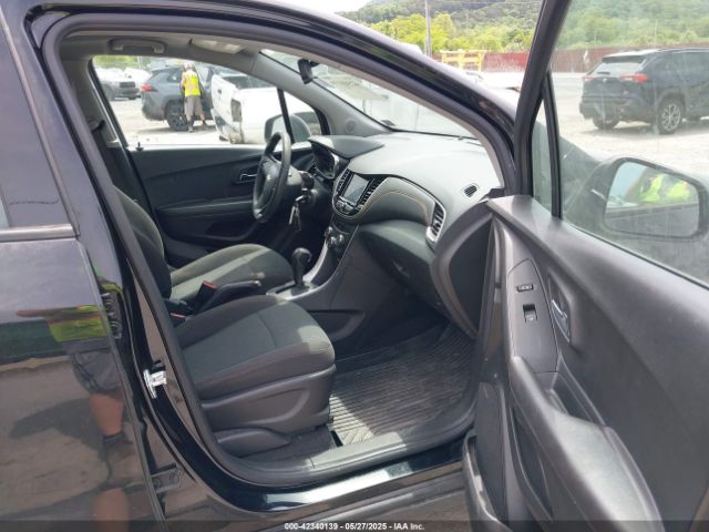 2020 CHEVROLET TRAX KL7CJNSB6LB087124 Photo 4