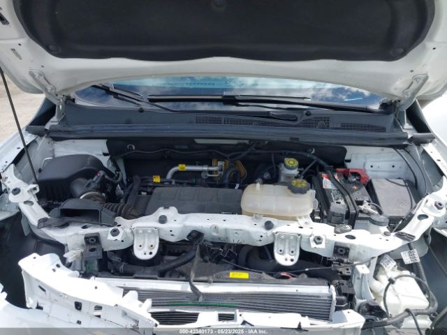 KL7CJKSB8MB302437 Chevrolet Trax Fwd Ls