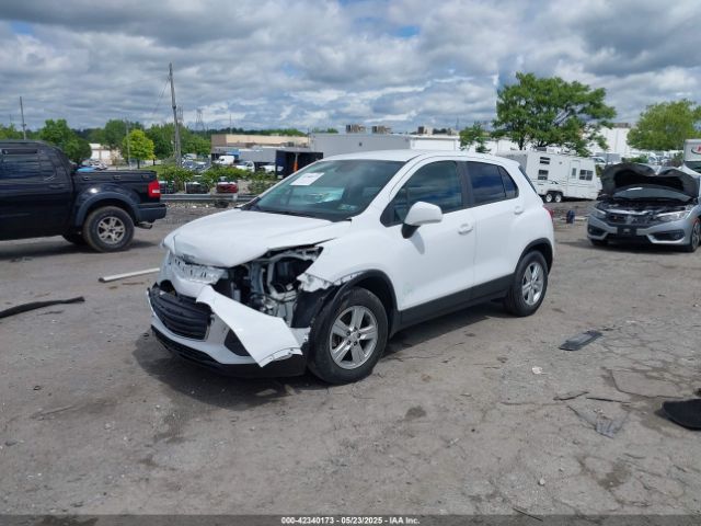 KL7CJKSB8MB302437 Chevrolet Trax Fwd Ls