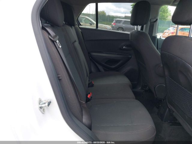 KL7CJKSB8MB302437 Chevrolet Trax Fwd Ls