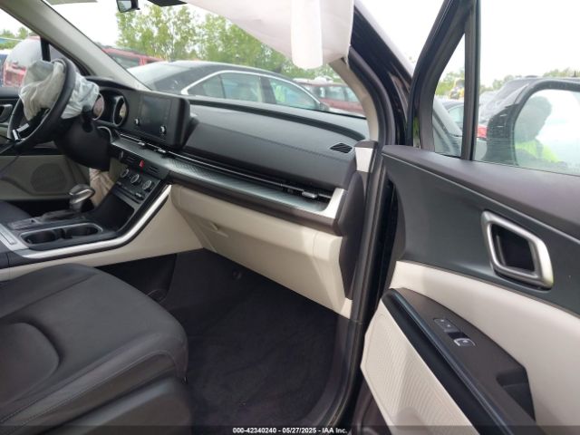 KNDNB4H31R6393295 KIA Carnival Mpv Lx Seat Package