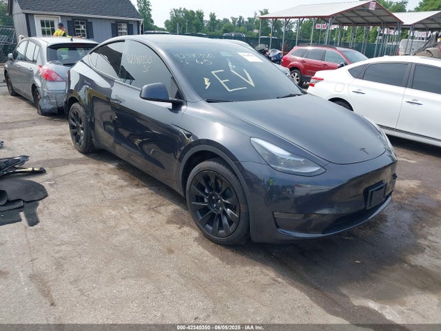 2024 TESLA MODEL Y 7SAYGDEE6RA226536 Photo 0