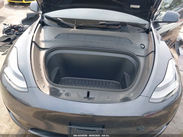2024 TESLA MODEL Y 7SAYGDEE6RA226536 Photo 9