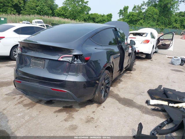 2024 TESLA MODEL Y 7SAYGDEE6RA226536 Photo 3