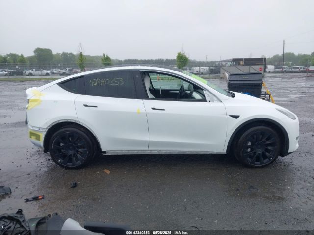 7SAYGDEE3NF524295 Tesla Model Y Long Range Dual Motor All-wheel Drive
