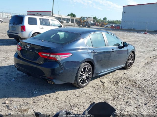 2018 TOYOTA CAMRY 4T1B11HKXJU597861 Photo 3