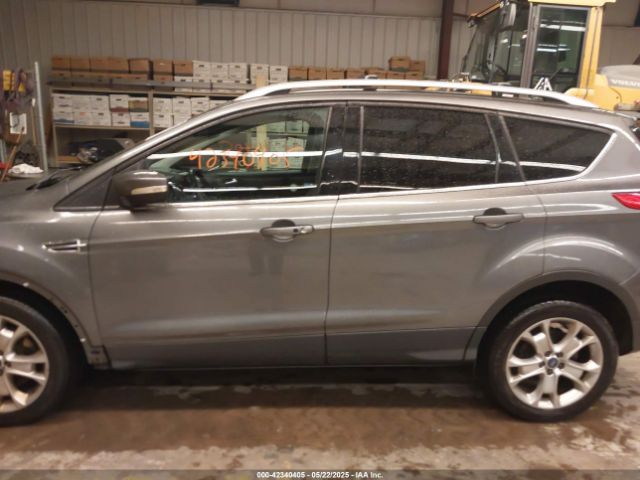 1FMCU9J97EUA80749 Ford Escape Titanium