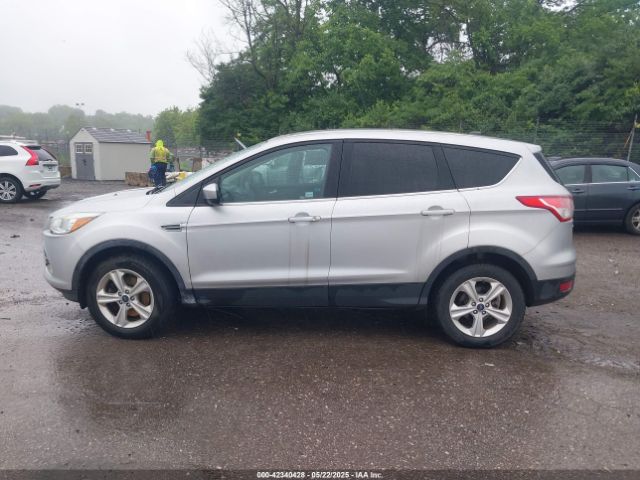 1FMCU9G95GUC64436 Ford ESCAPE SE