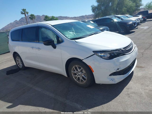 2024 CHRYSLER VOYAGER 2C4RC1CG4RR141427
