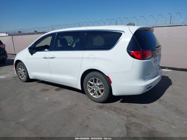 2024 CHRYSLER VOYAGER 2C4RC1CG4RR141427 Photo 2