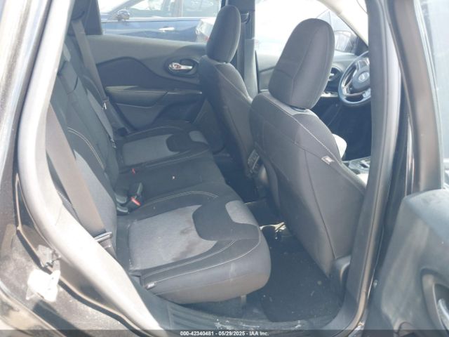 1C4PJLAB3FW516775 Jeep Cherokee Sport
