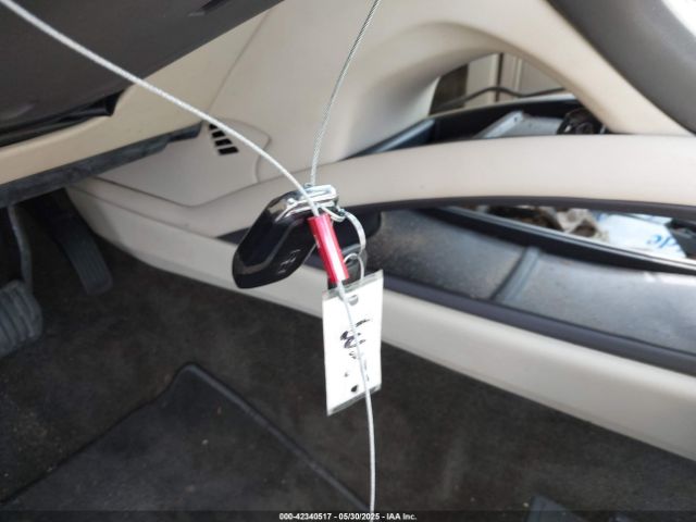 3LN6L2G98FR615384 Lincoln MKZ