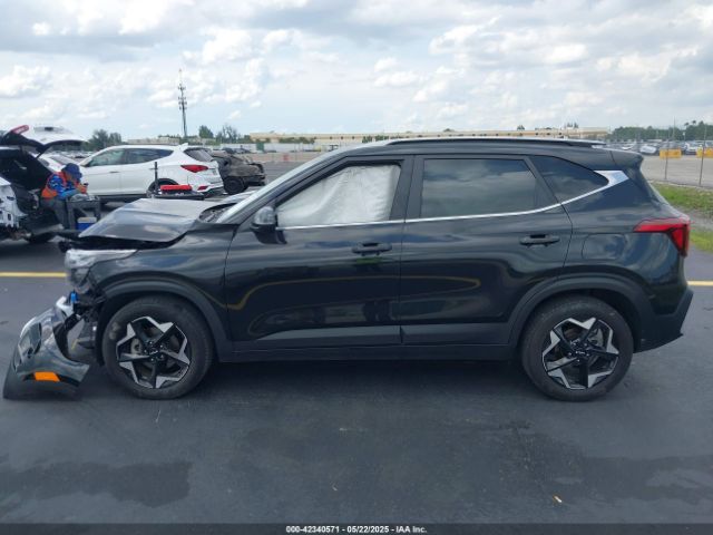 KNDER2AA8R7636670 KIA SELTOS EX