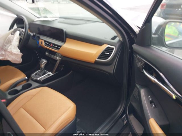KNDER2AA8R7636670 KIA SELTOS EX