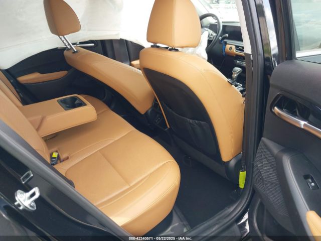 KNDER2AA8R7636670 KIA SELTOS EX