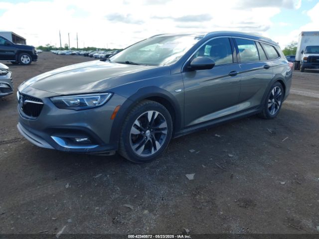 W04GV8SX5J1161328 Buick Regal Tourx Essence