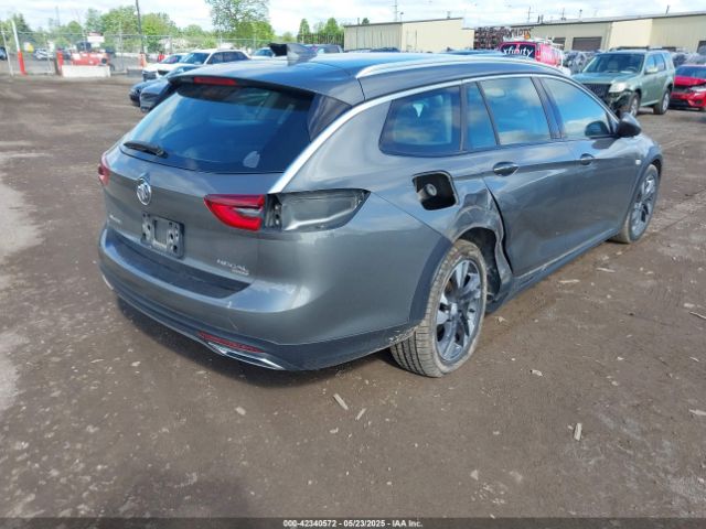 W04GV8SX5J1161328 Buick Regal Tourx Essence