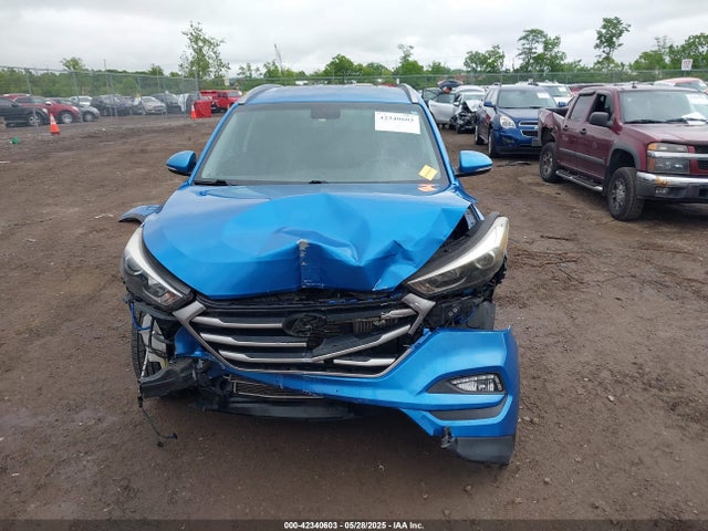 KM8J33A23HU319048 Hyundai Tucson Eco