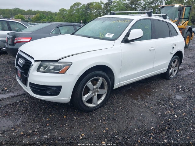 2010 AUDI Q5 WA1VKAFP1AA014974 Photo 1