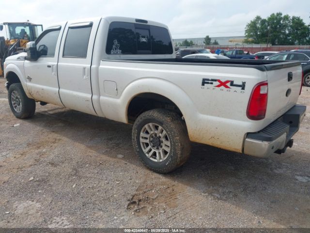 2011 FORD F-250 1FT7W2BT3BEC61838 Photo 2