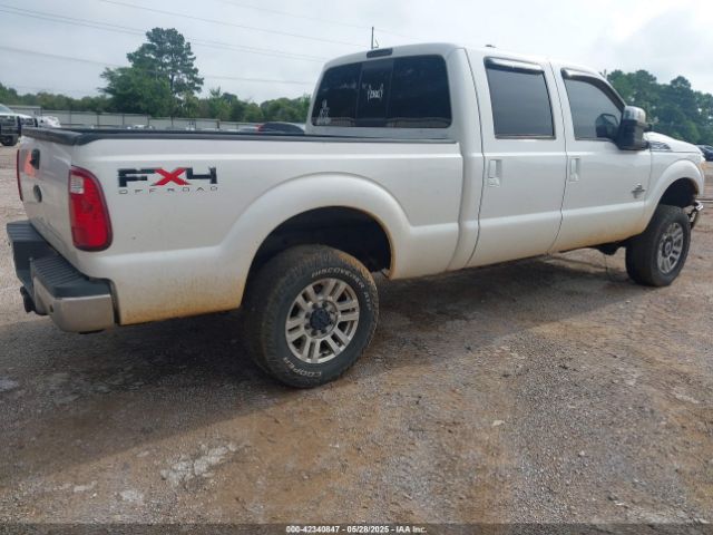 2011 FORD F-250 1FT7W2BT3BEC61838 Photo 3