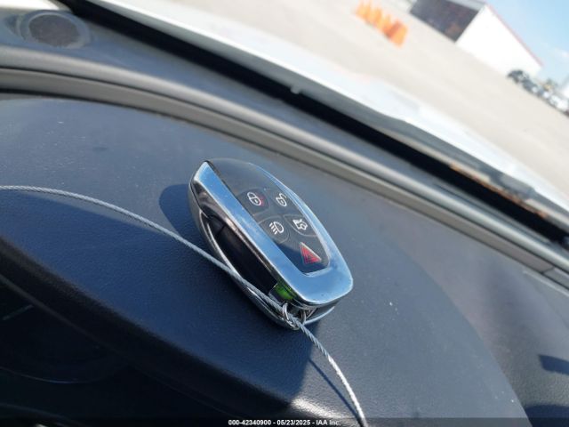 2017 JAGUAR XE SAJAE4BG9HA948704 Photo 10