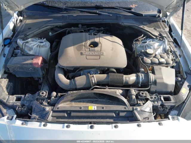 2017 JAGUAR XE SAJAD4BG0HA957939 Photo 9