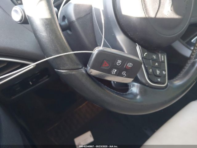 2017 JAGUAR XE SAJAD4BG0HA957939 Photo 10